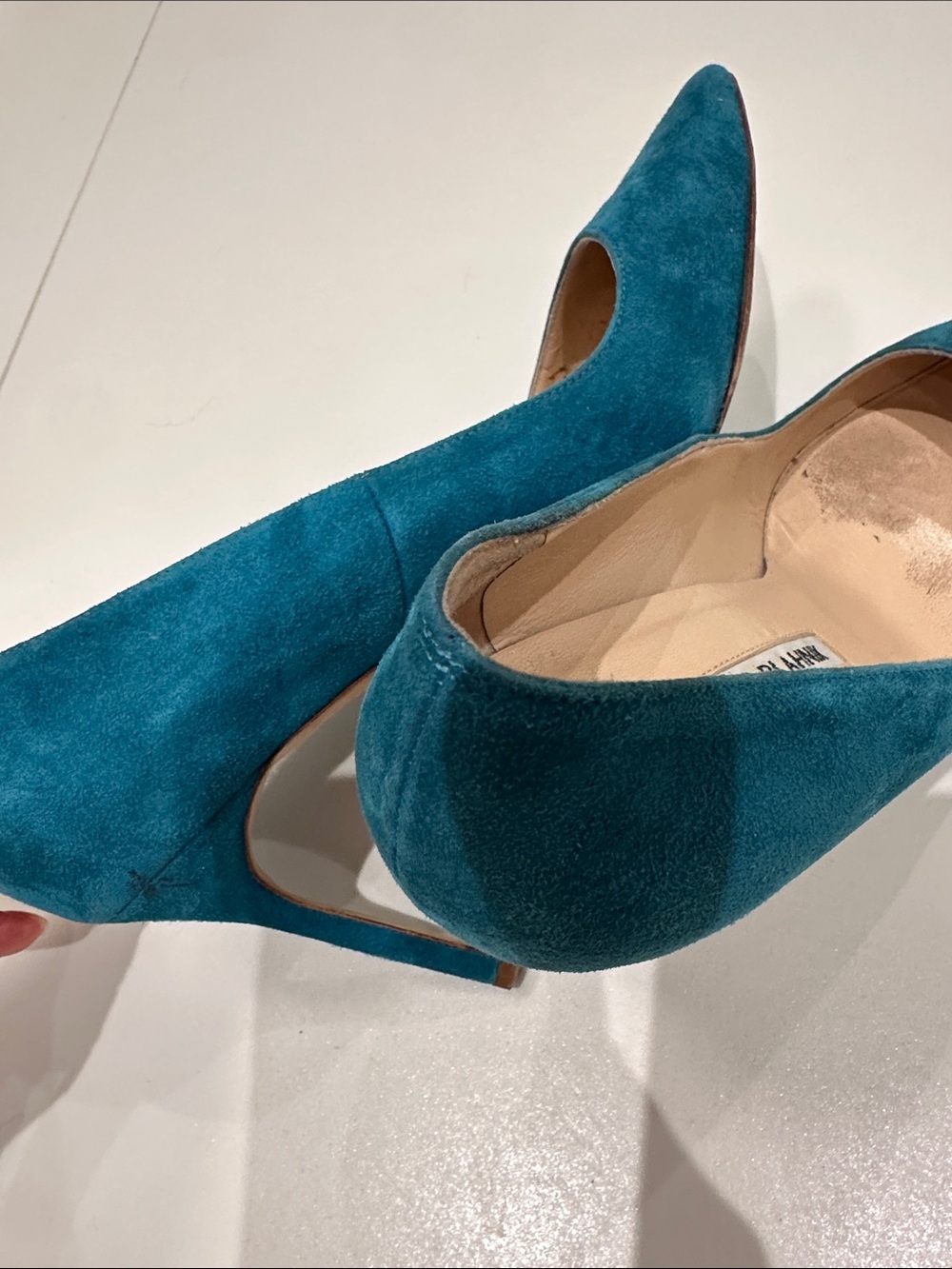 Manolo Blahnik BB Teal Pumps 38.5 - Picture 9 of 10